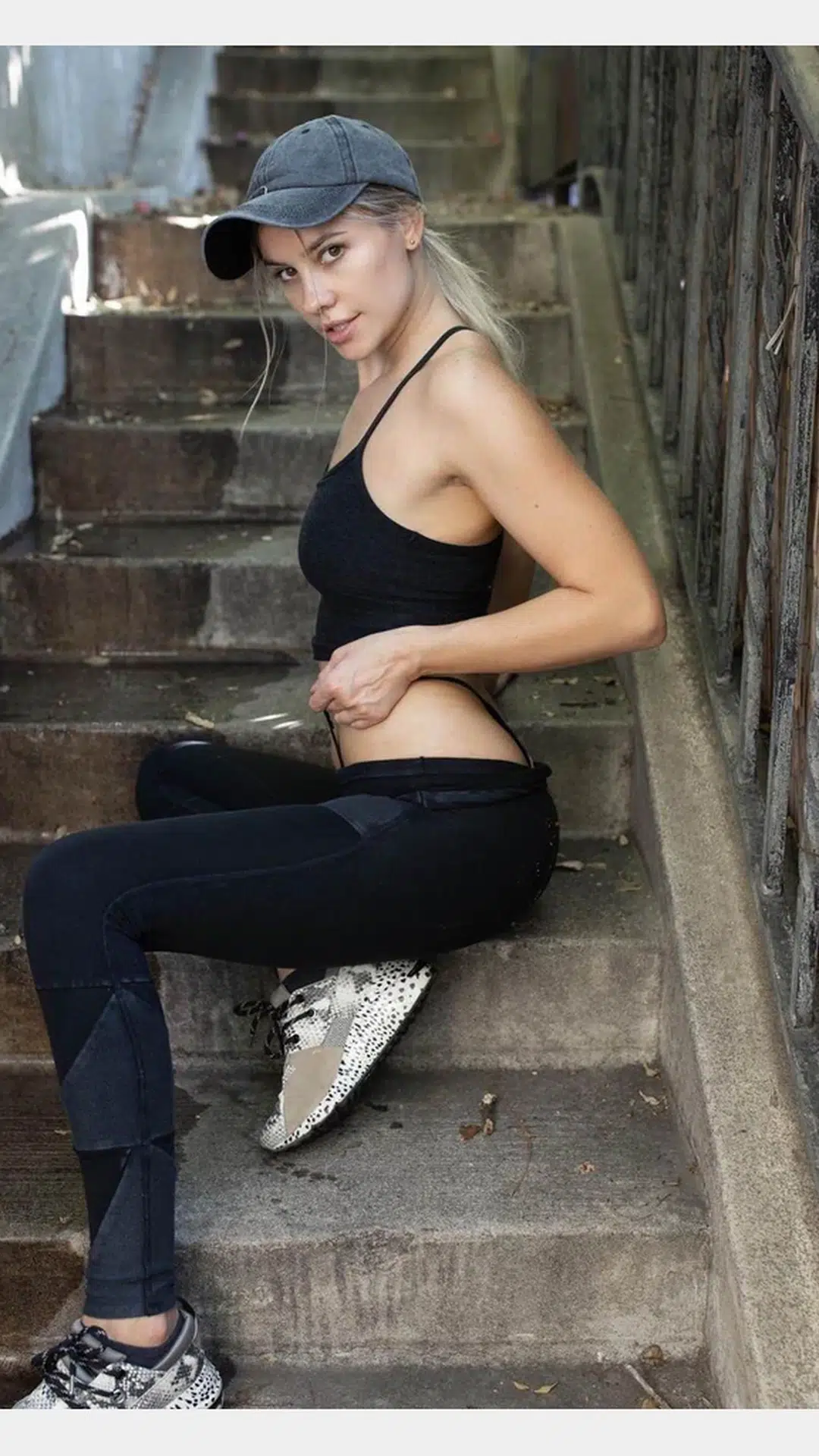 Ankara escort makalesi için kütüphane görseli 18, esc kutuphane
